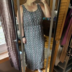 3/$30 Reitmans printed sleeveless maxi dress - size large
